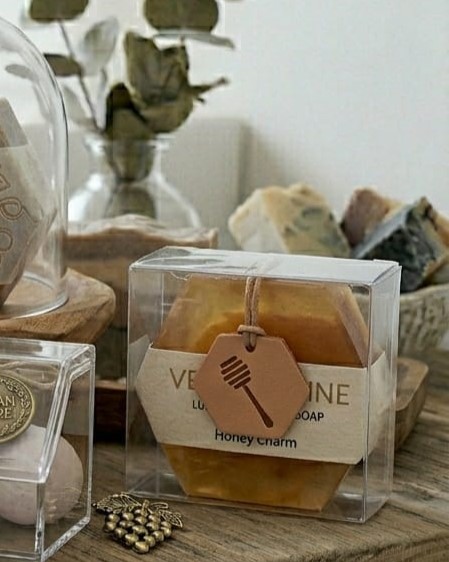 Velvet & Wine Honeycomb Soap - Honey Charm